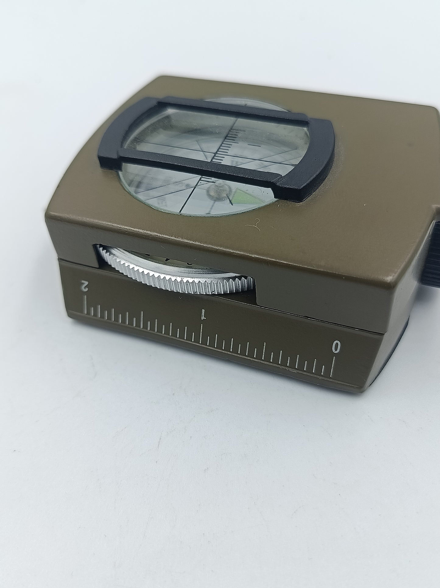 Militärischer Kompass mit Lupe und Libelle Klappbar Messing Olivegrün