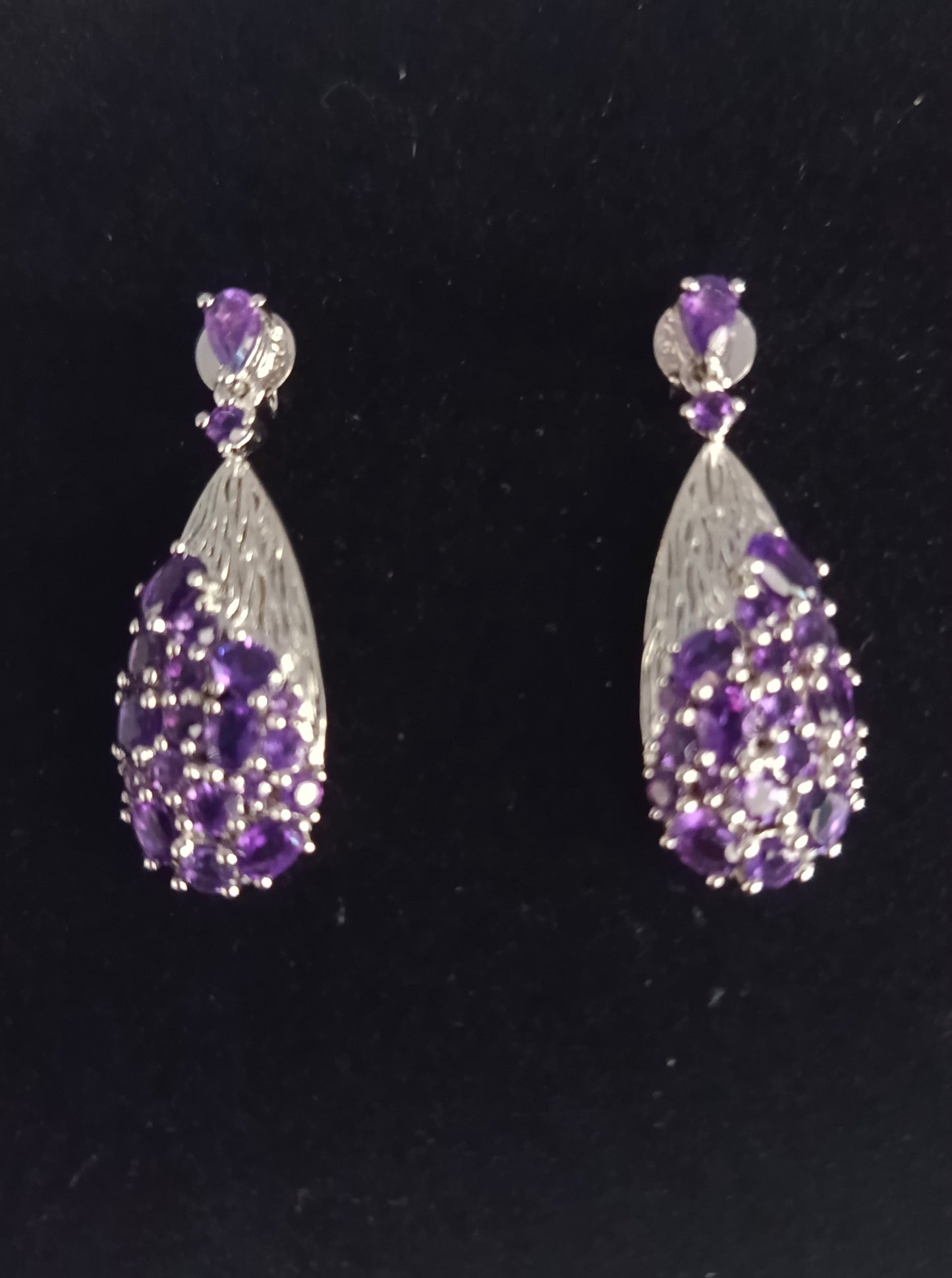 925 Silber Ohrringe mit violetten Steinen elegant
