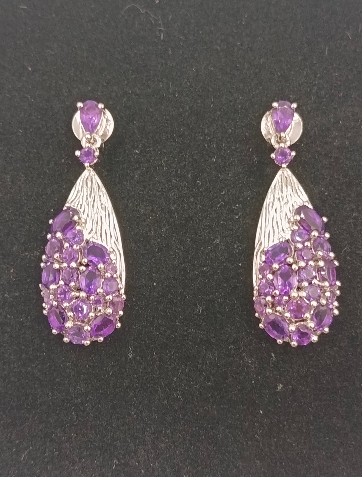 925 Silber Ohrringe mit violetten Steinen elegant