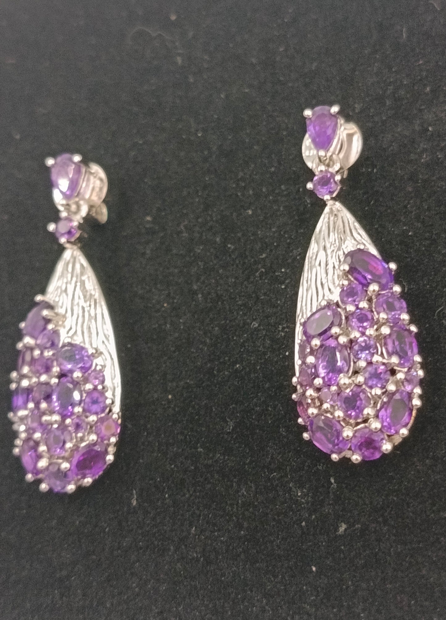 925 Silber Ohrringe mit violetten Steinen elegant