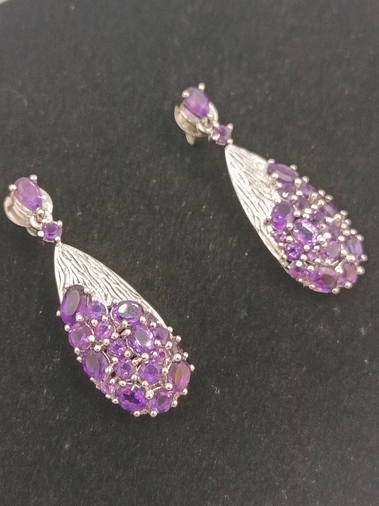 925 Silber Ohrringe mit violetten Steinen elegant