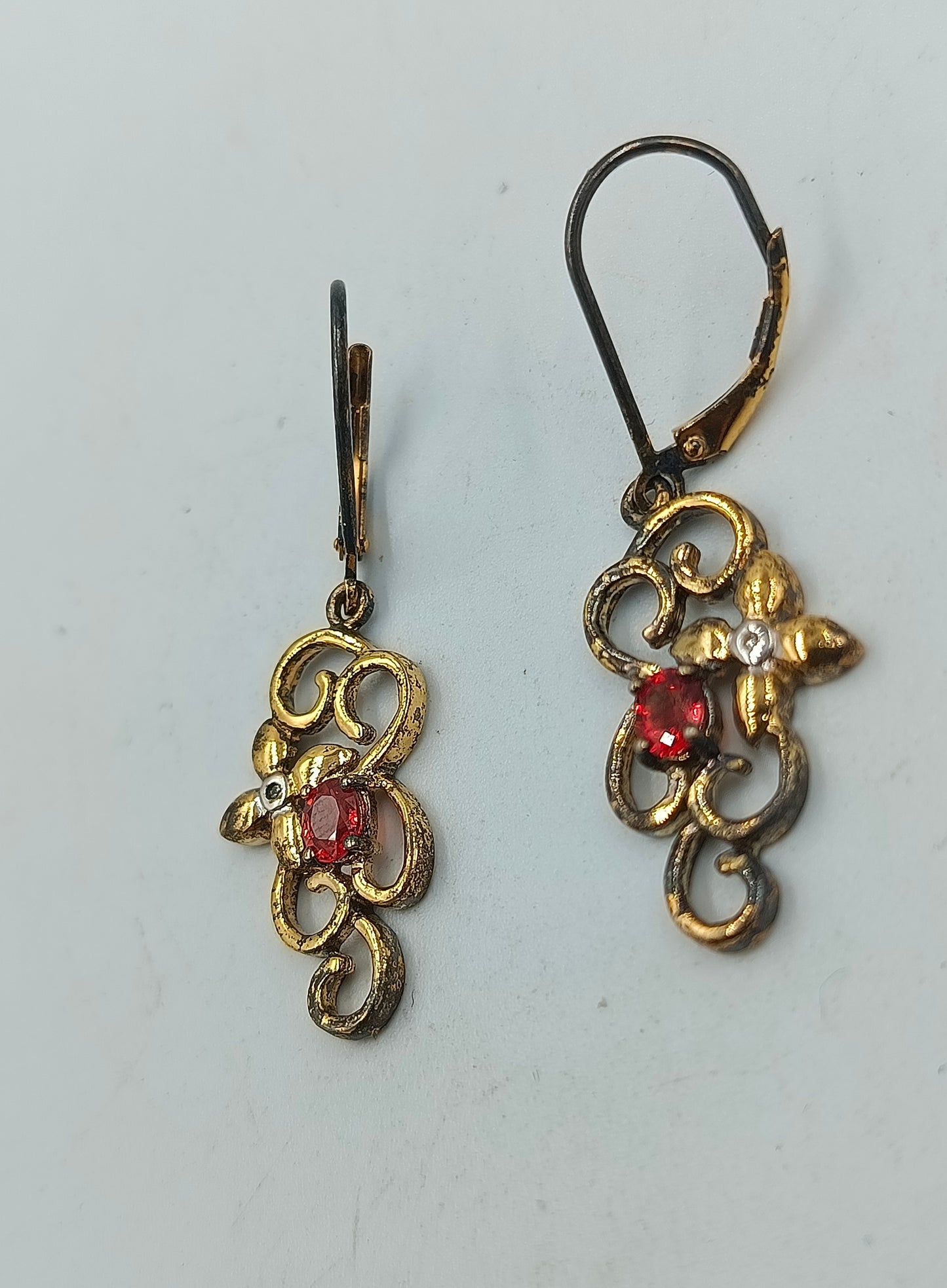 925 Silber vergoldete Ohrringe mit rotem Stein Vintage Stil