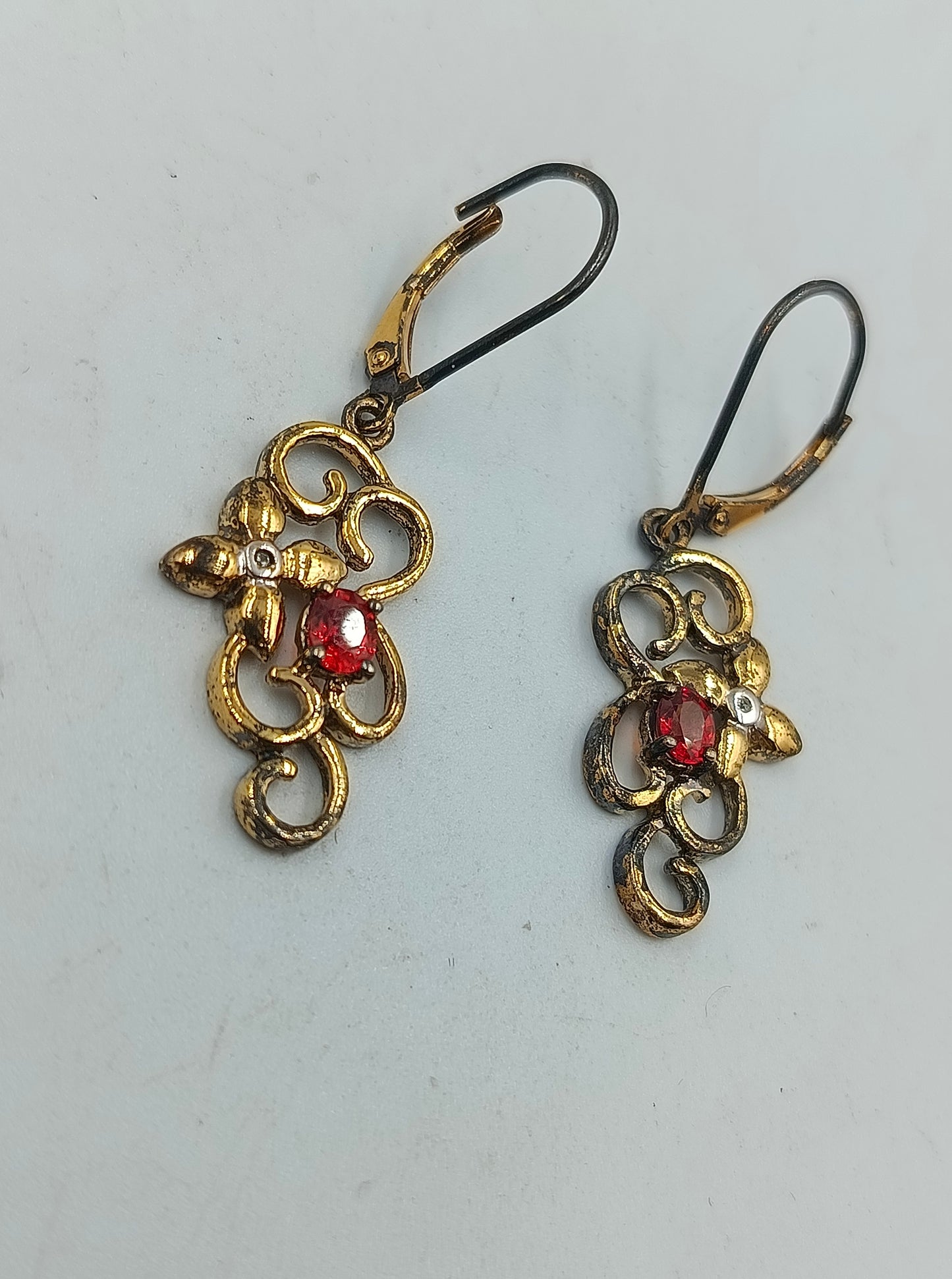 925 Silber vergoldete Ohrringe mit rotem Stein Vintage Stil