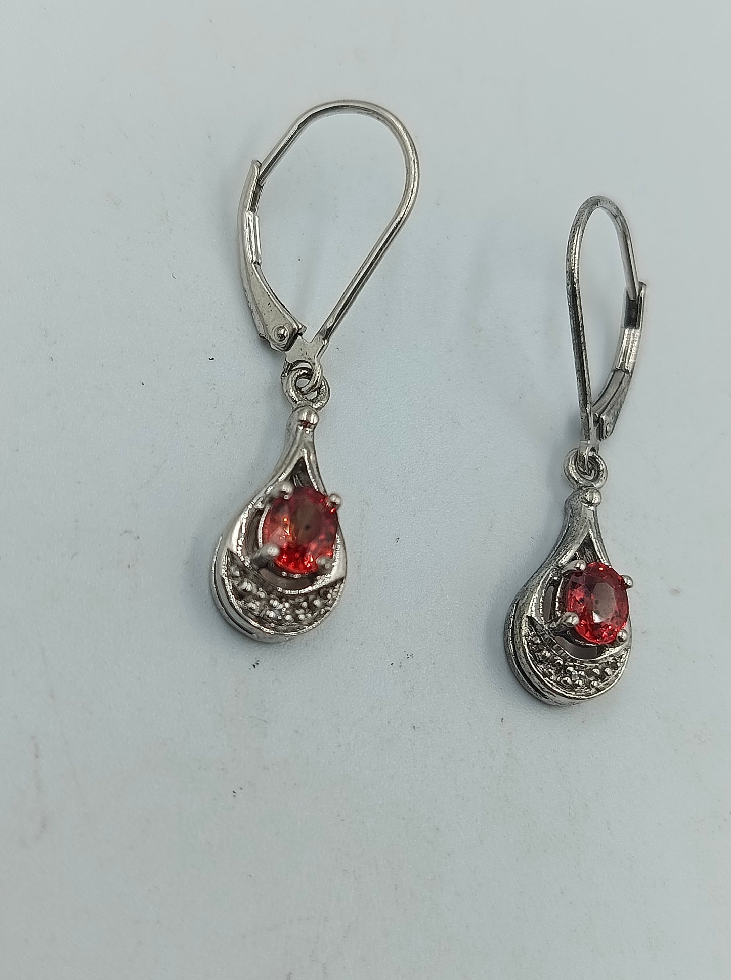 925 Silber Ohrringe mit rotem Stein Tropfenform elegant