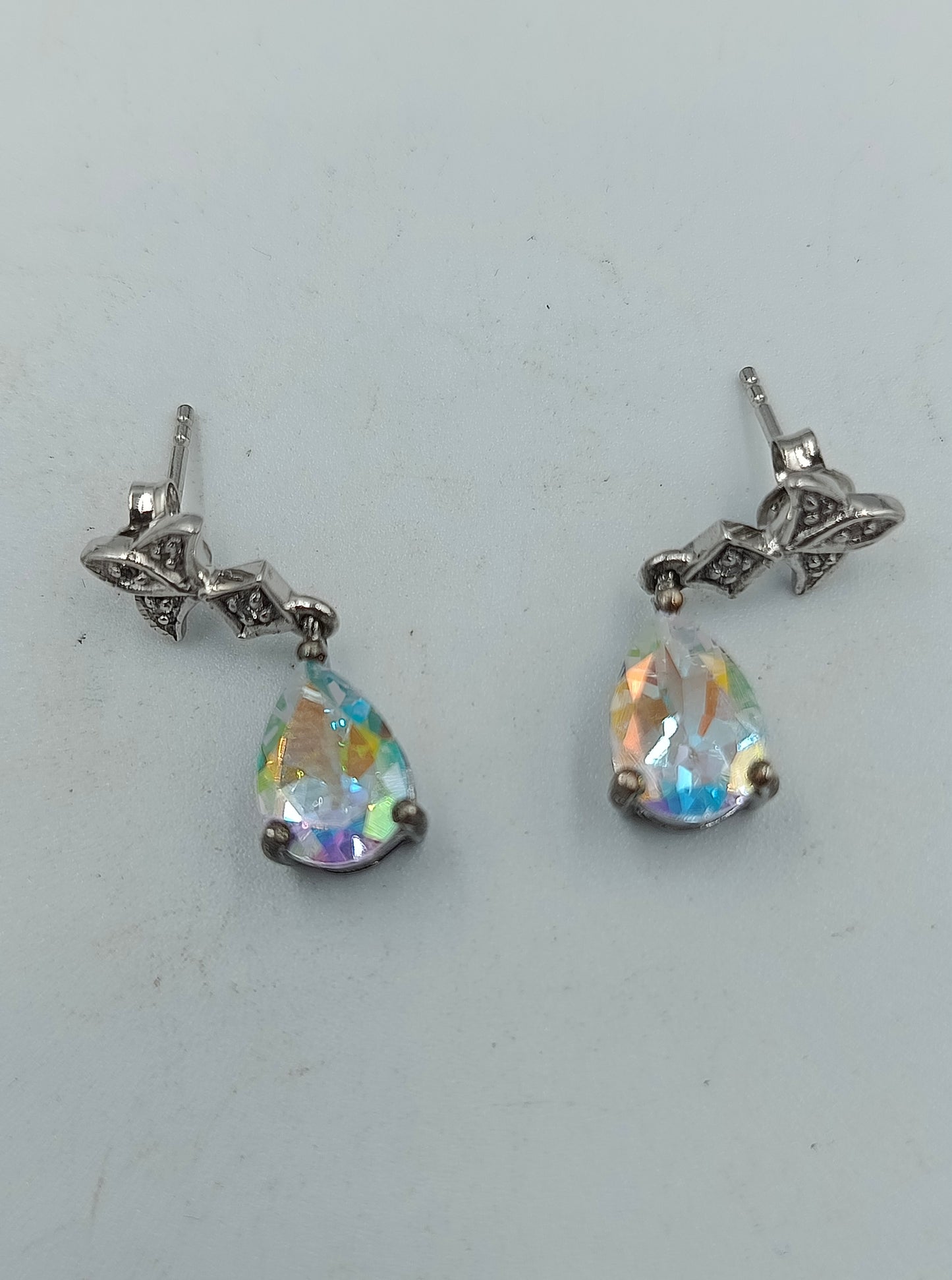 925 Silber Ohrringe mit irisierendem Stein Tropfenform elegant