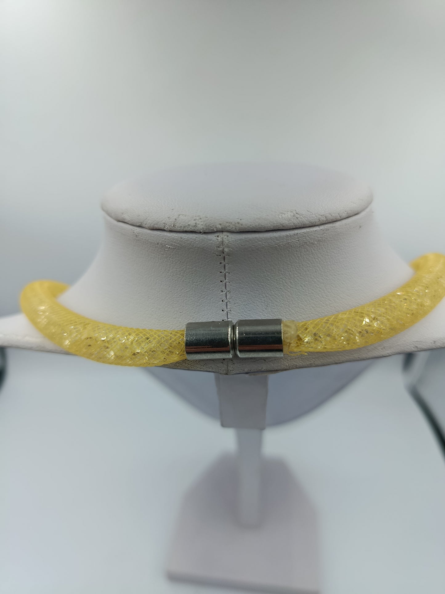 Gelbe Mesh Kette mit Glitzerfüllung und Magnetverschluss