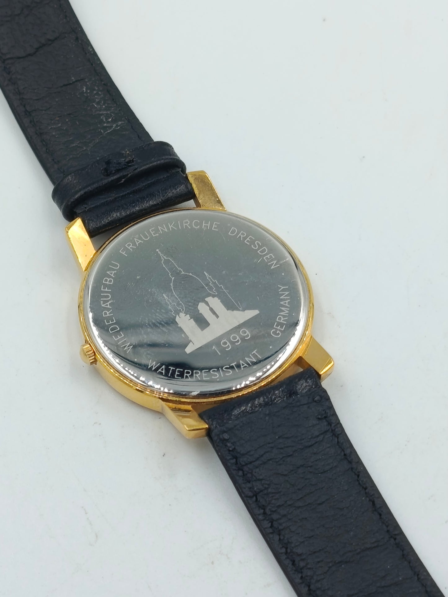 Armbanduhr Frauenkirche Dresden 1999 Goldfarben mit Lederband