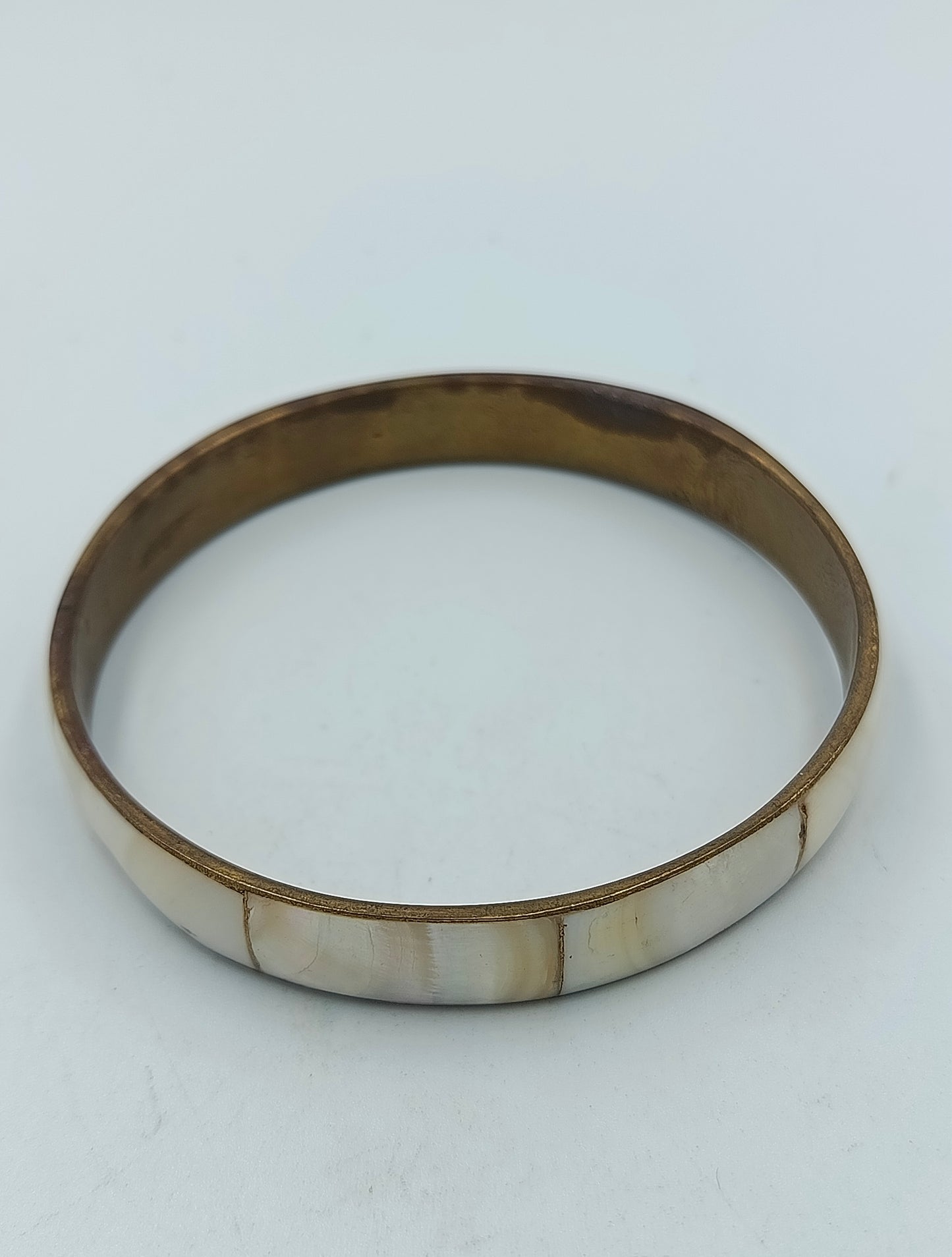 Armreif Messing mit Perlmutt Intarsien Vintage Look