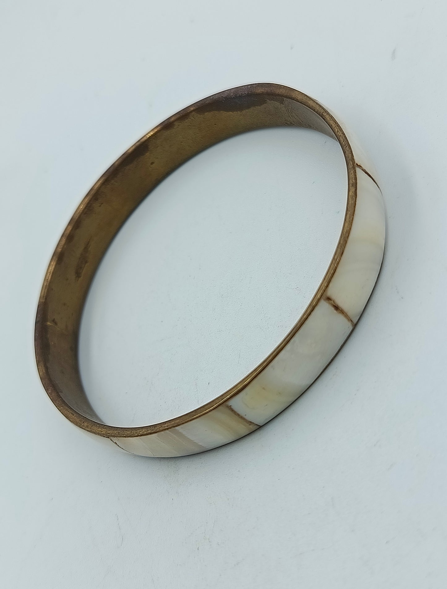 Armreif Messing mit Perlmutt Intarsien Vintage Look