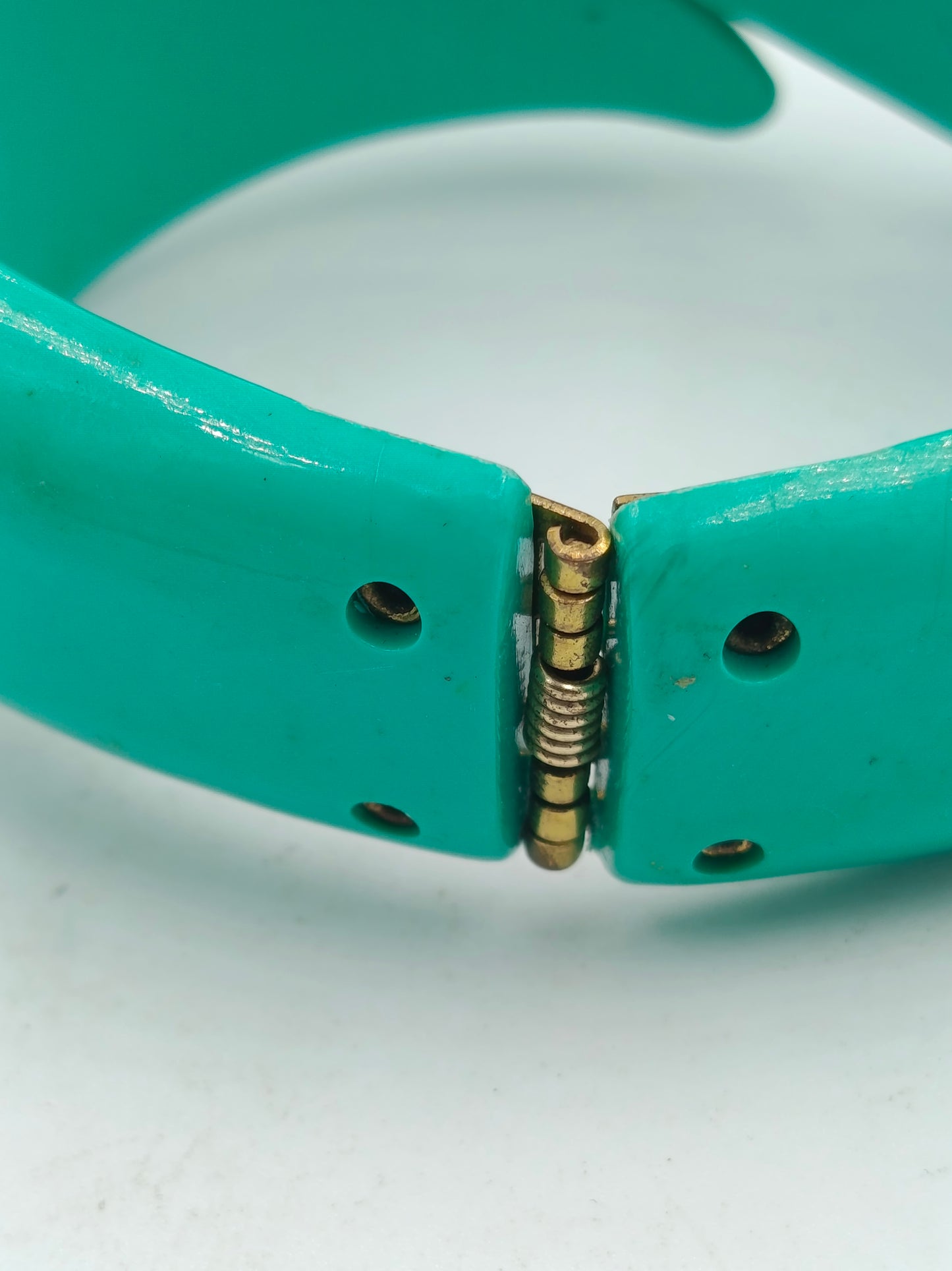 Türkisfarbener Armreif mit Scharnier Vintage Stil