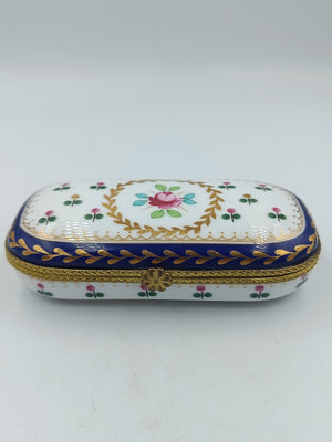 Porzellan Dose mit Blumenmuster und Goldverzierung