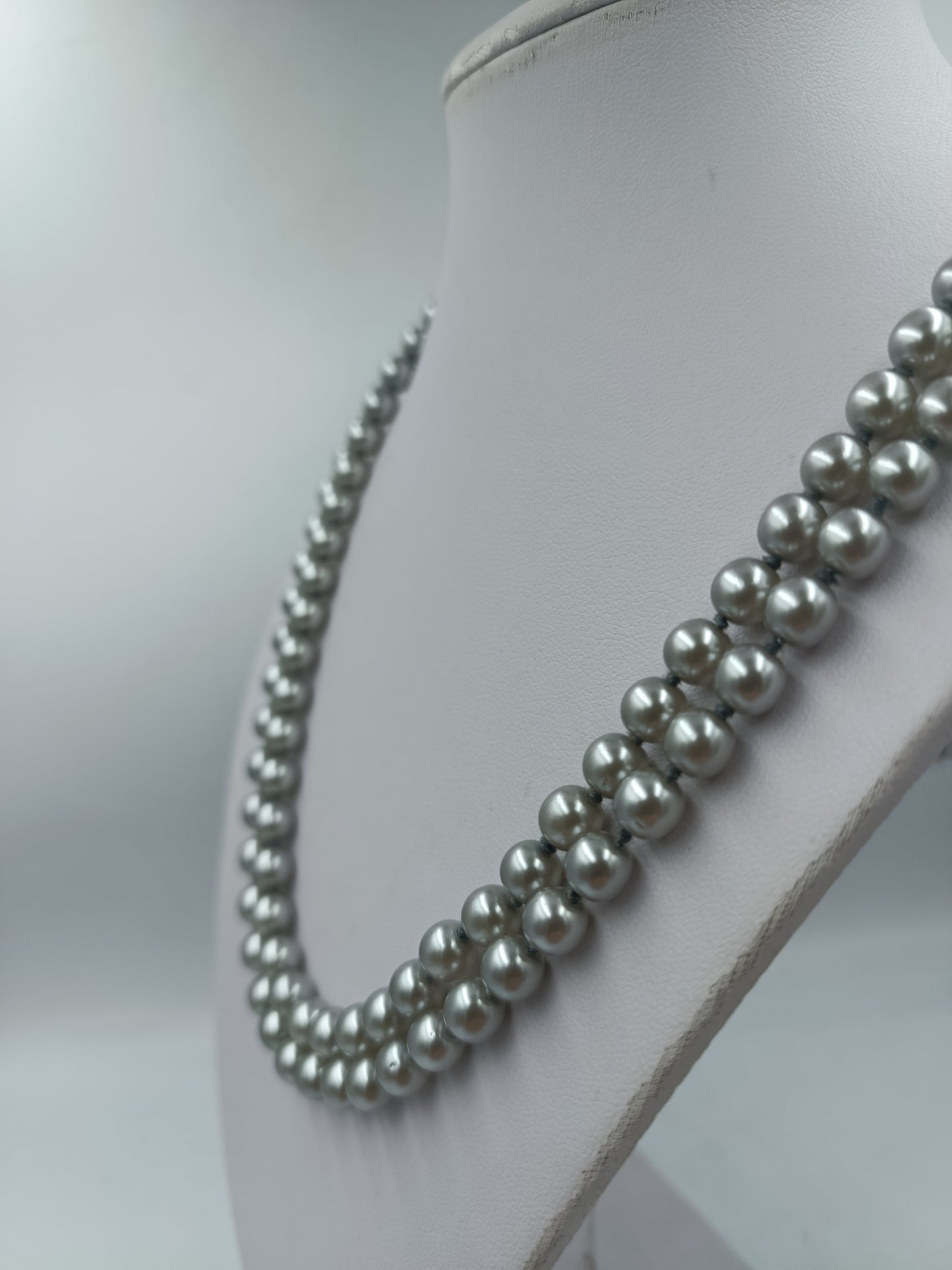 Doppelte Perlenkette Silberfarben Elegant