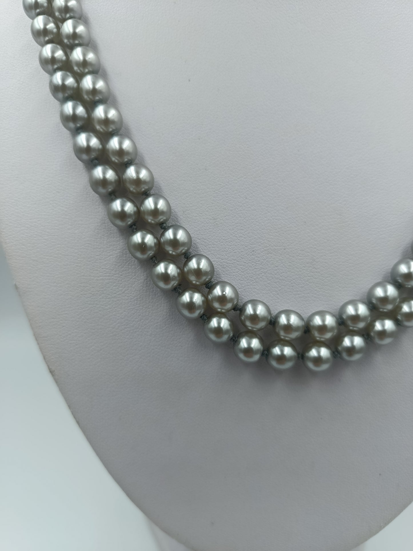 Doppelte Perlenkette Silberfarben Elegant