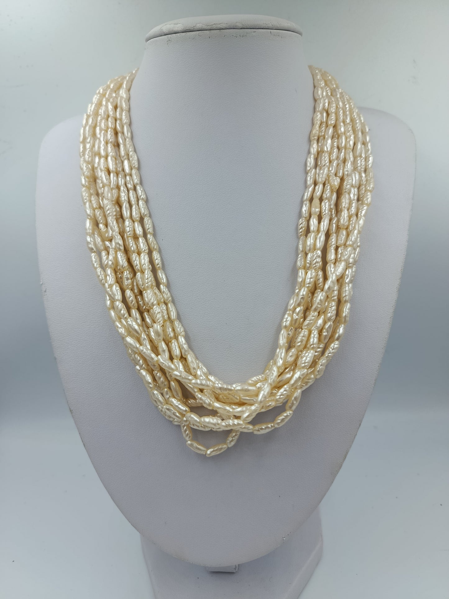 Mehrreihige Perlenkette Cremefarben Elegant