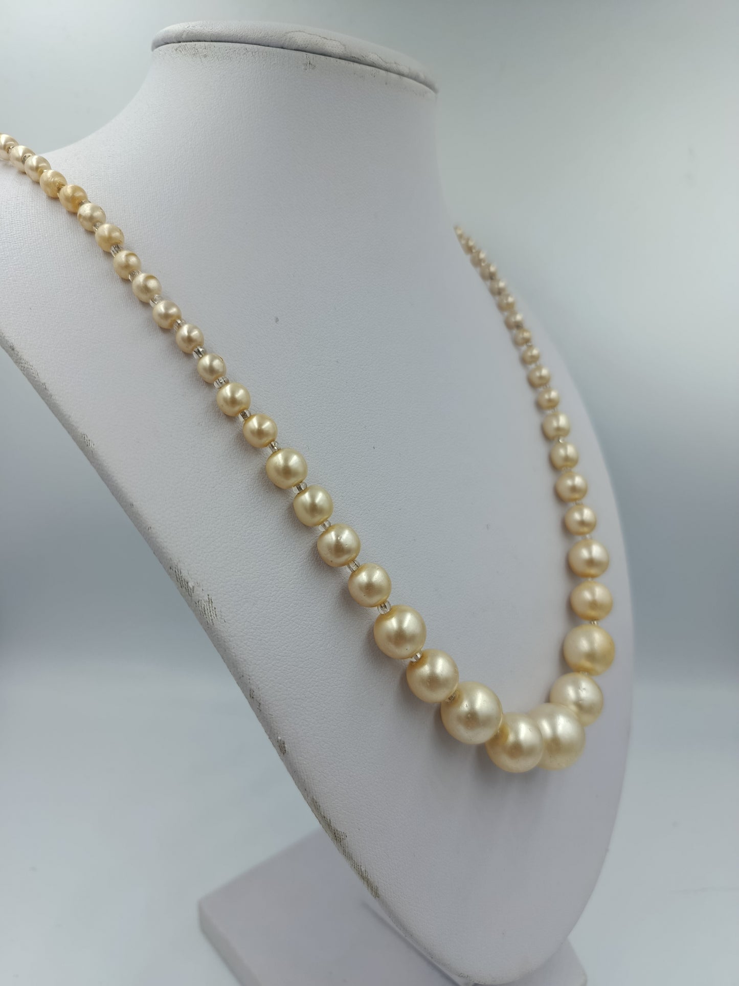 Perlenkette Cremefarben mit Vintage Verschluss