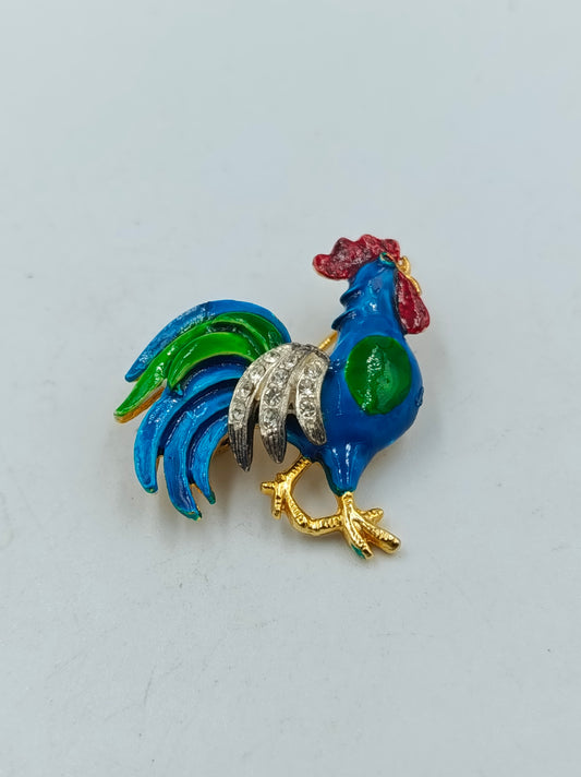 Farbenfrohe Hahn Brosche goldfarben mit Emaille und Strasssteinen