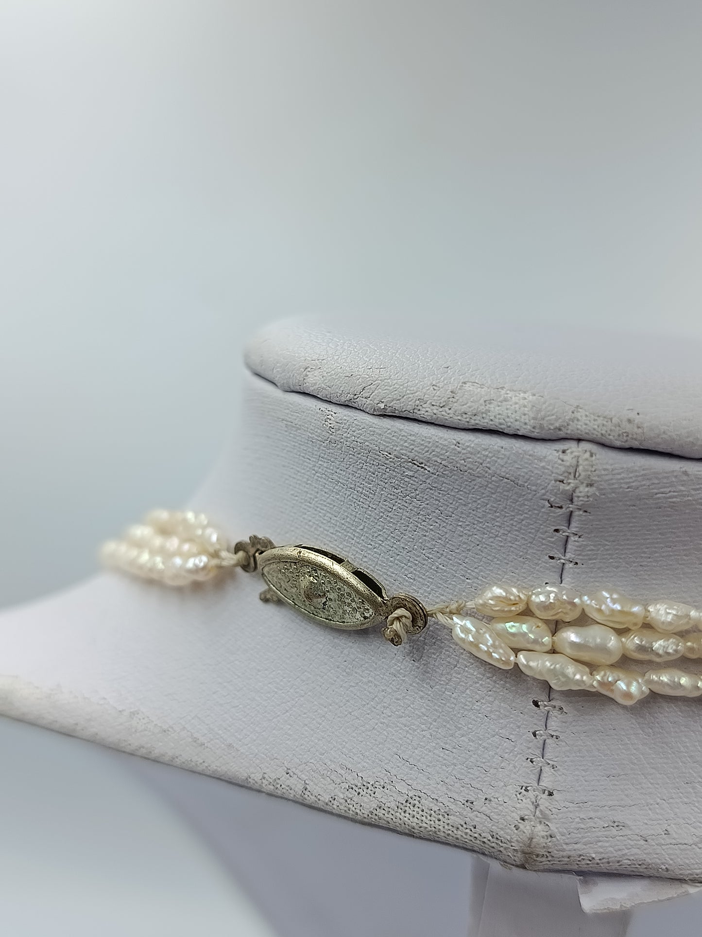 Elegante 3 reihige Perlenkette mit Muschelperlen