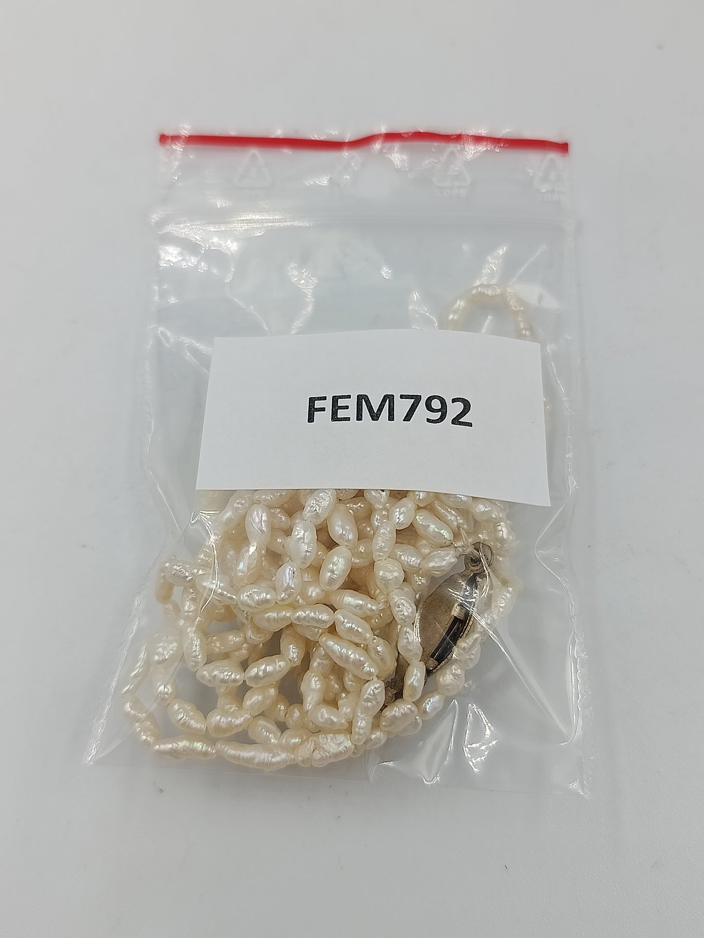 Elegante 3 reihige Perlenkette mit Muschelperlen