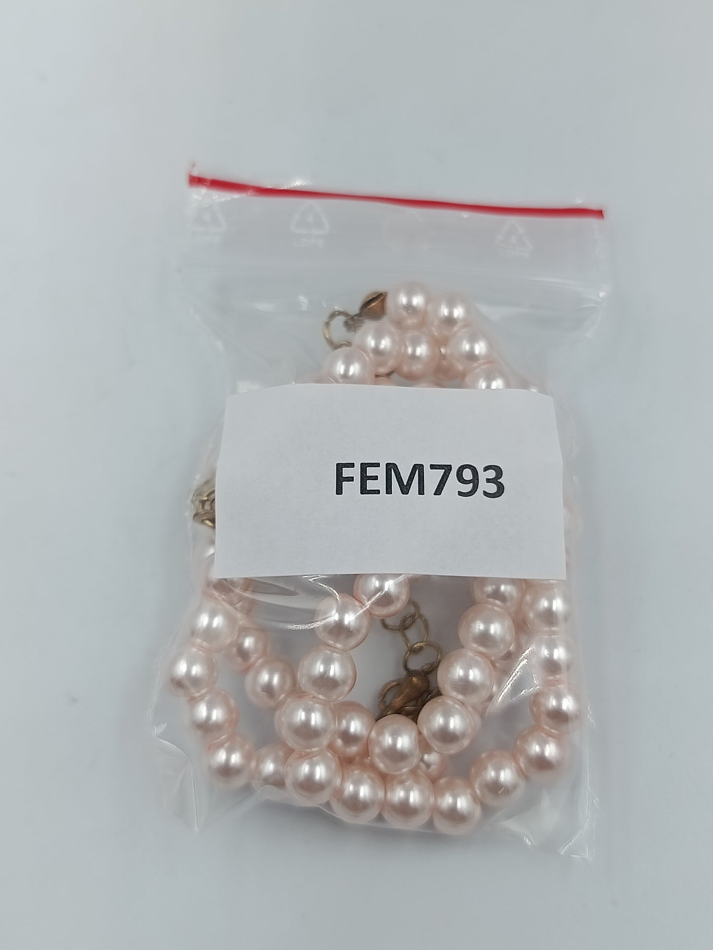 Klassische Perlenkette in zartem Roséton