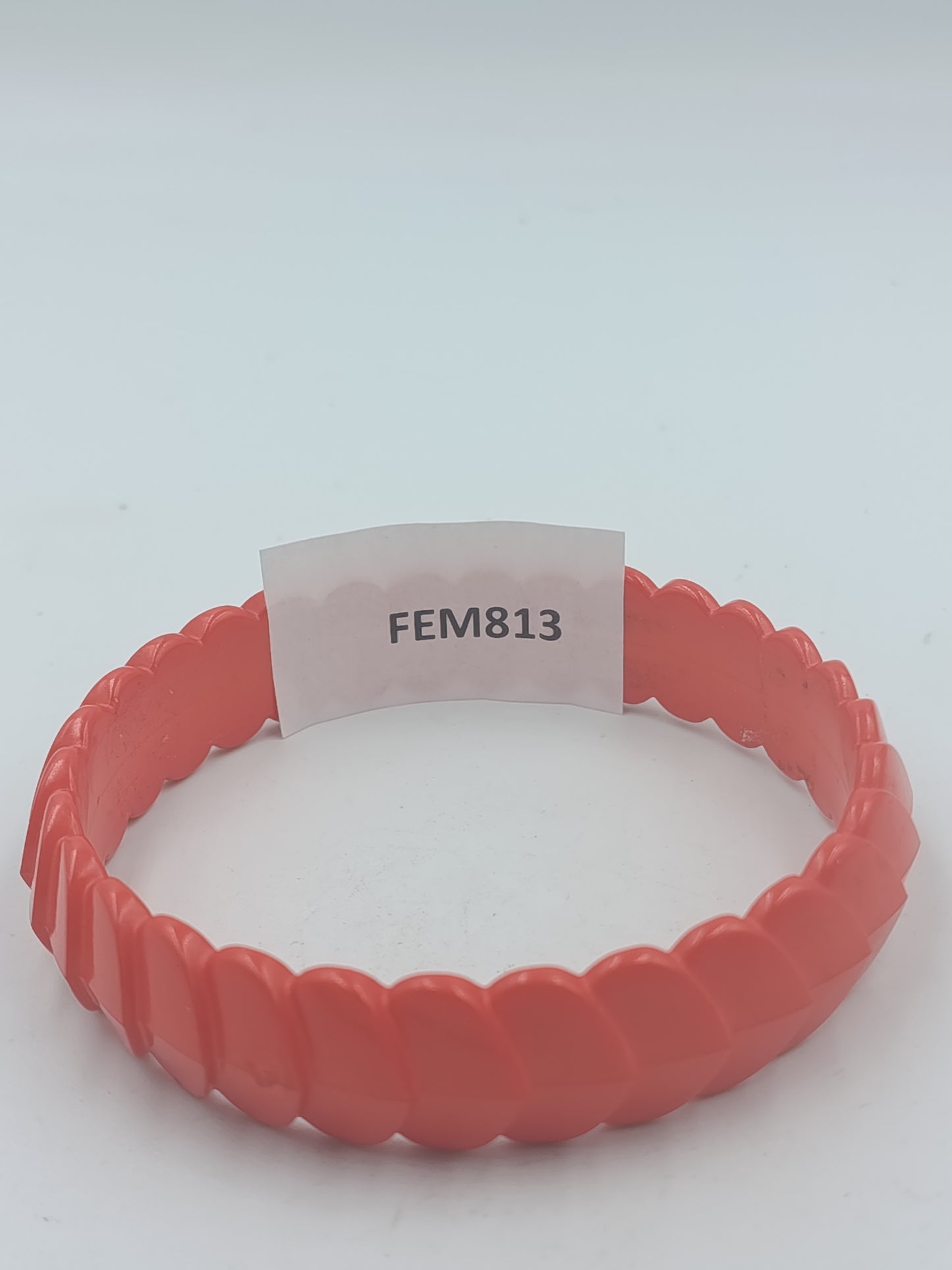Vintage Armreif in Korallenrot strukturiertes Design