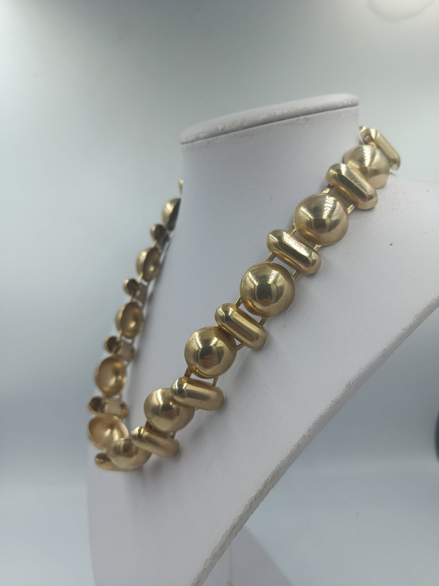 Goldfarbene Vintage Halskette mit Gliederelementen