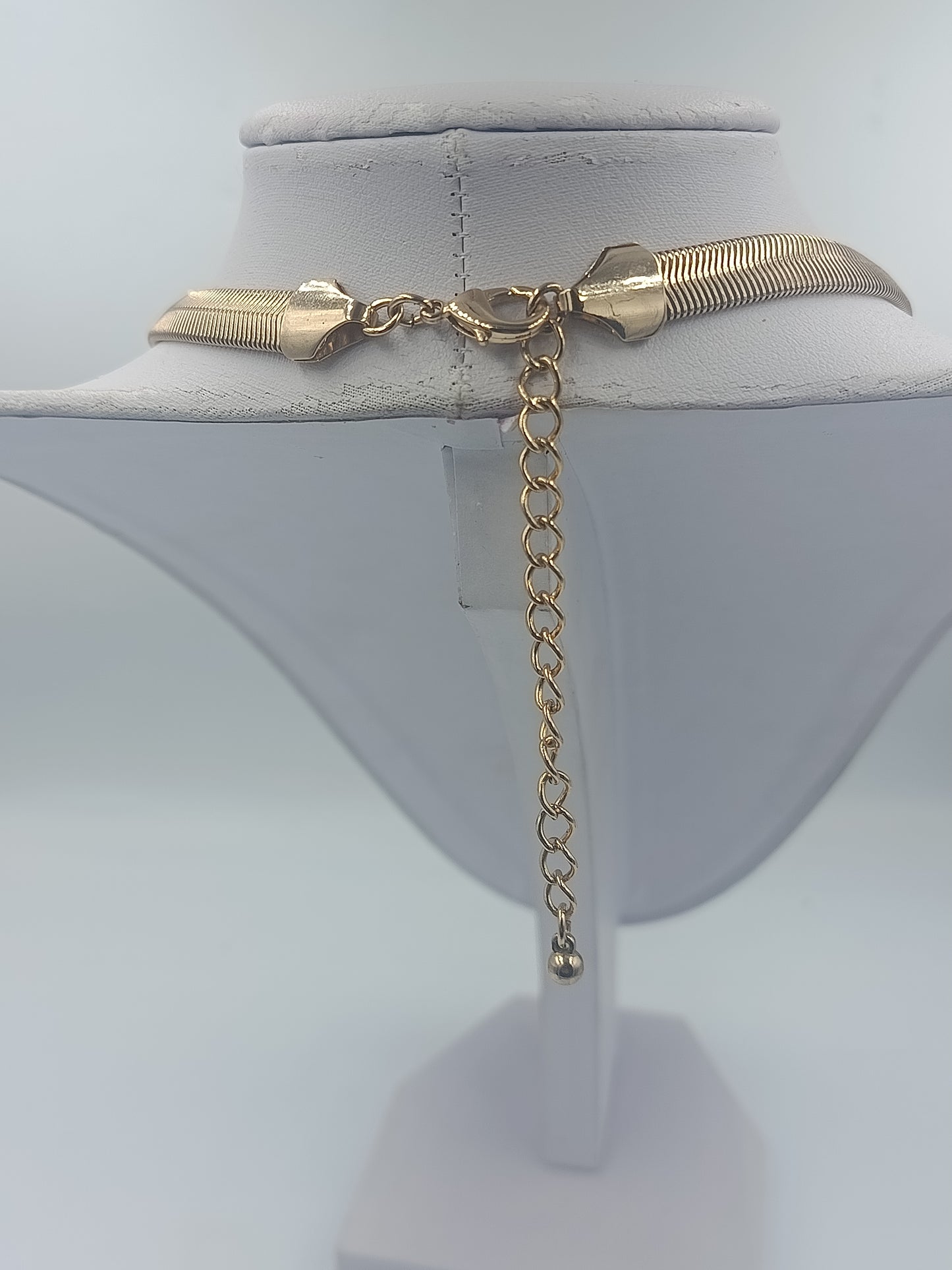 Vergoldete Schlangen Kette mit Glanzfinish im eleganten Design