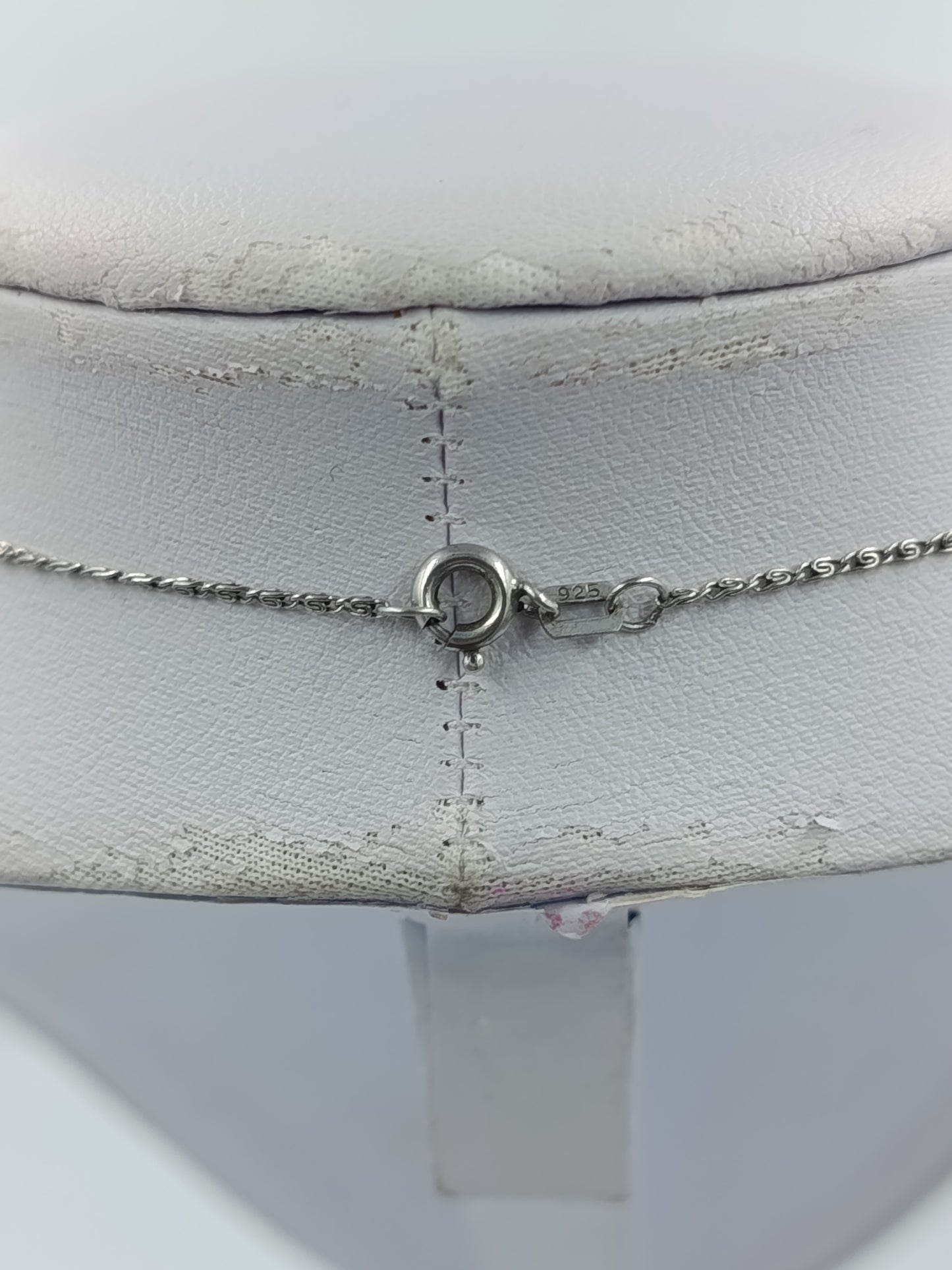 925 Silberkette mit schwarzem Stein und Zierverzierungen