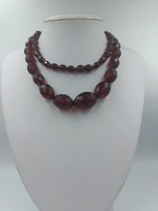 Doppelreihige rotbraune Glasperlen Halskette mit Facettenschliff im eleganten Vintage Stil