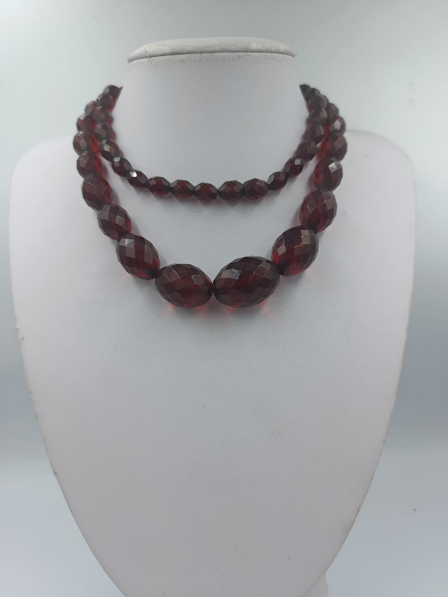 Doppelreihige rotbraune Glasperlen Halskette mit Facettenschliff im eleganten Vintage Stil