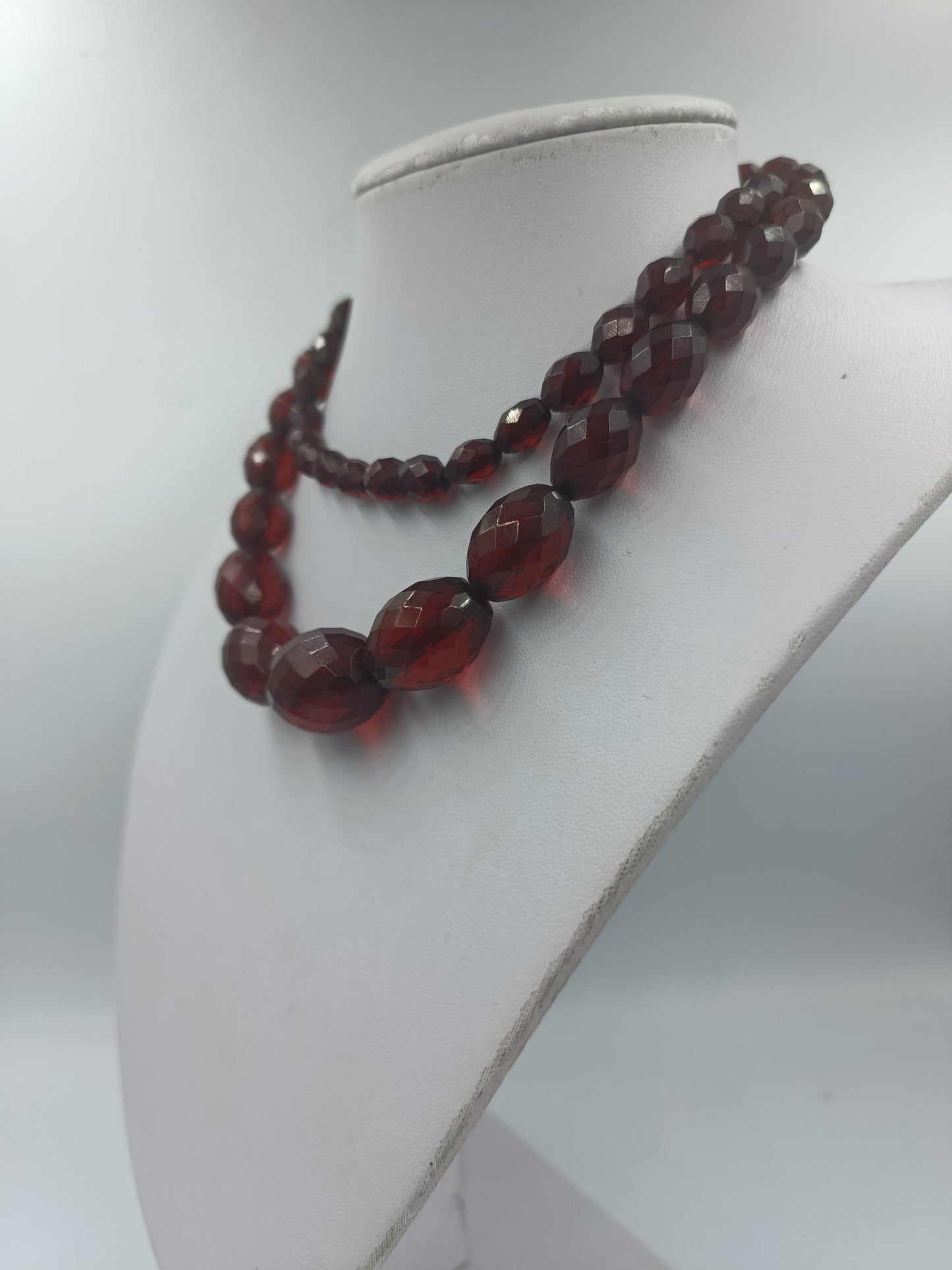 Doppelreihige rotbraune Glasperlen Halskette mit Facettenschliff im eleganten Vintage Stil