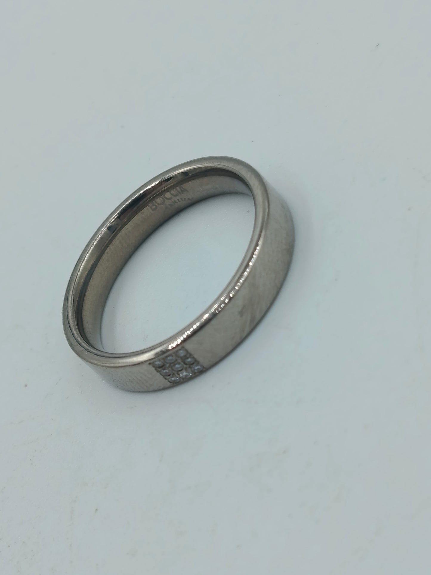 Boccia Titan Ring mit Zirkonia Steinen Größe 59
