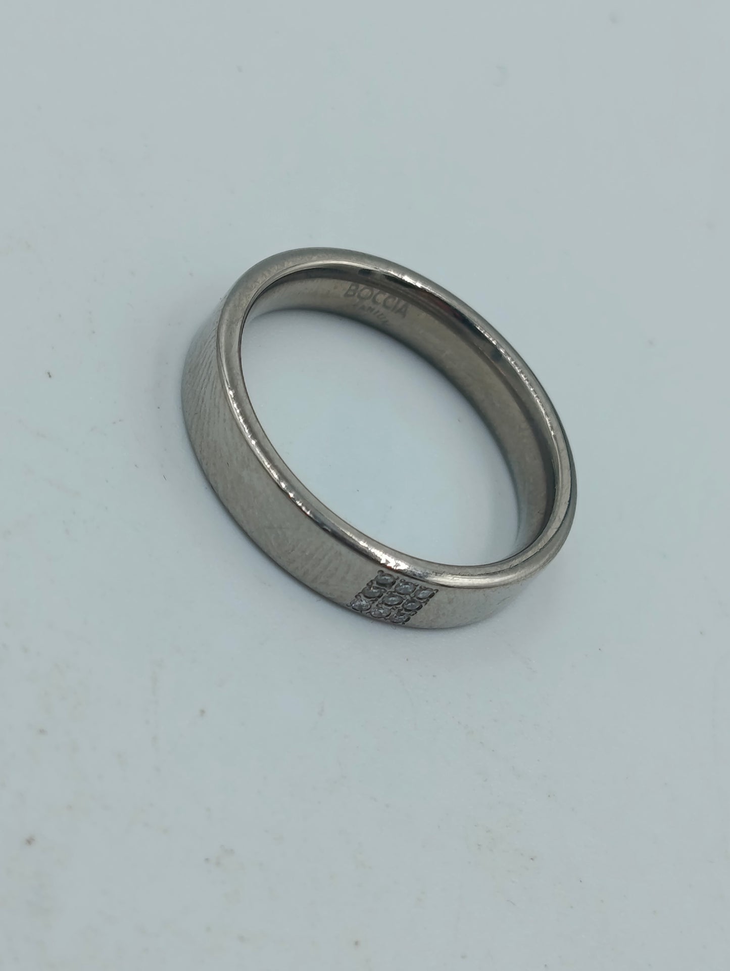 Boccia Titan Ring mit Zirkonia Steinen Größe 59