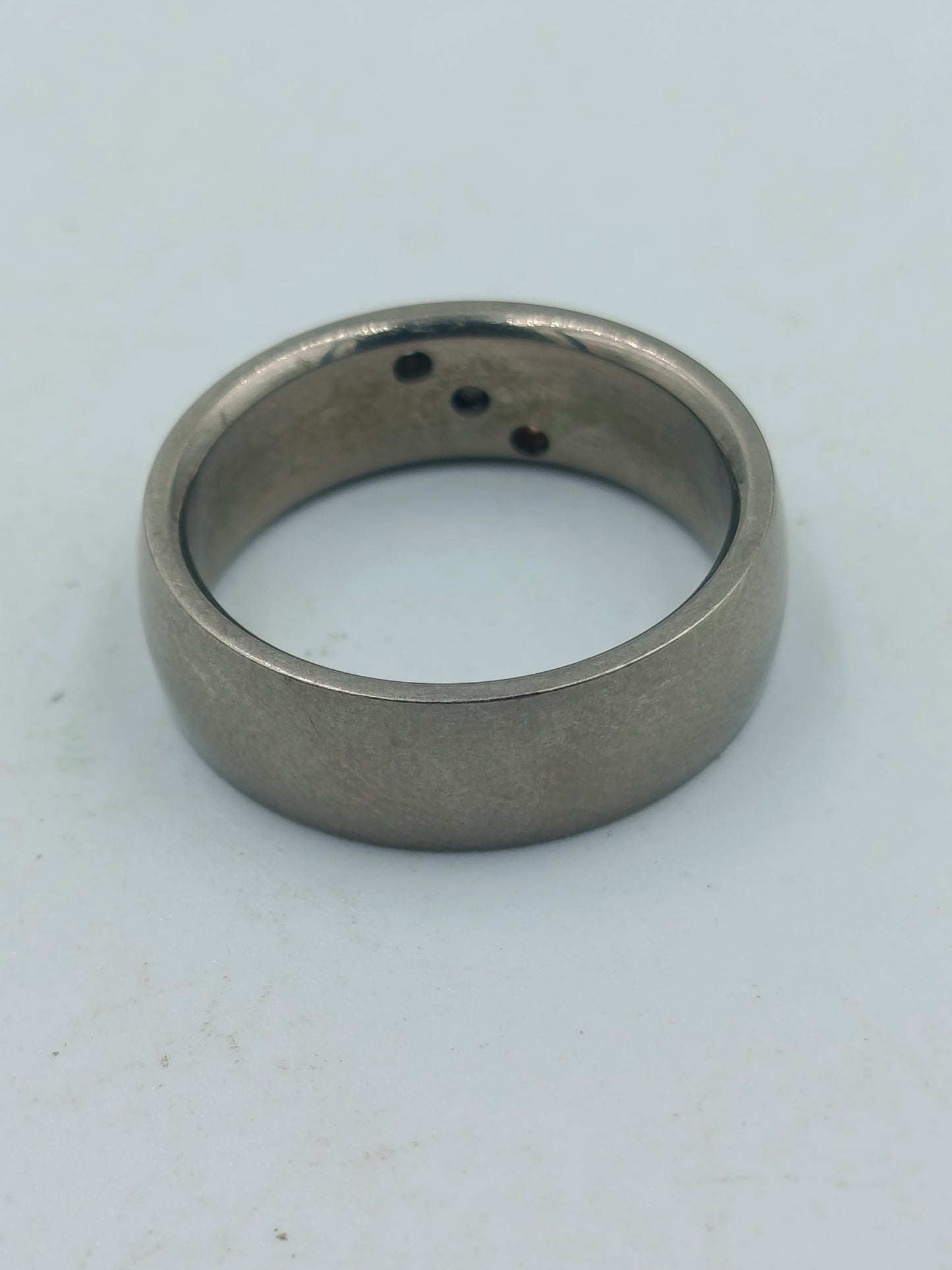 Titan Ring mit Gravur Claudia &amp; Marko und Zirkonia Steinen Größe 58