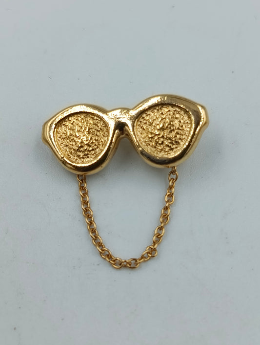 Goldfarbene Brillen Brosche mit Kette Vintage Retro Schmuck