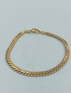 Goldfarbenes Armband im Flachpanzer Design in goldfarbener Optik
