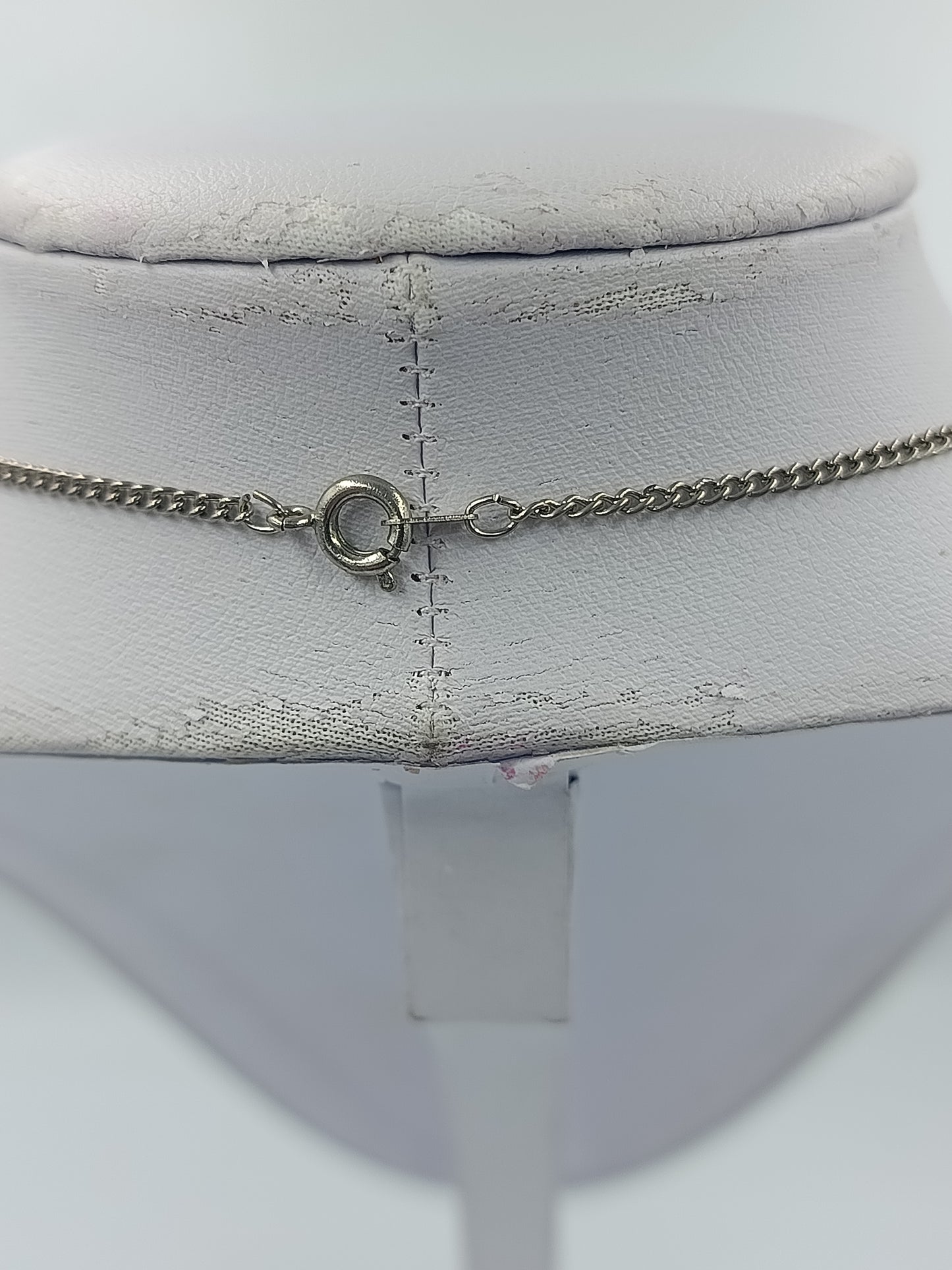 Vintage Halskette mit gestickter Rose Rosenanhänger Silberfarben