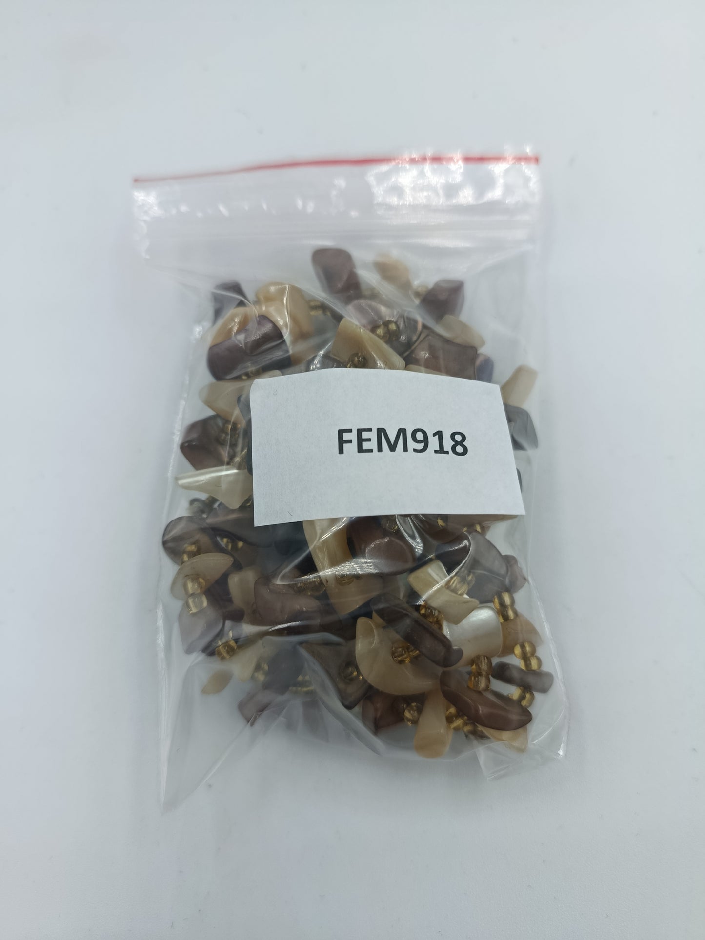 Halskette mit braunen und cremefarbenen Muschelsteinen