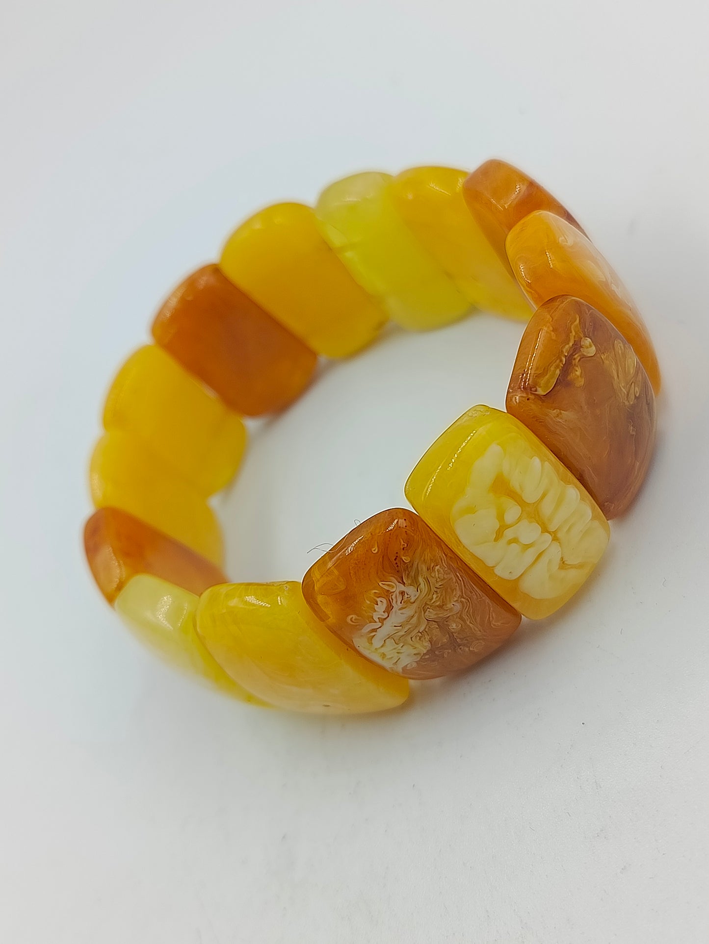 Armband in Bernstein Optik mit rechteckigen Gliedern