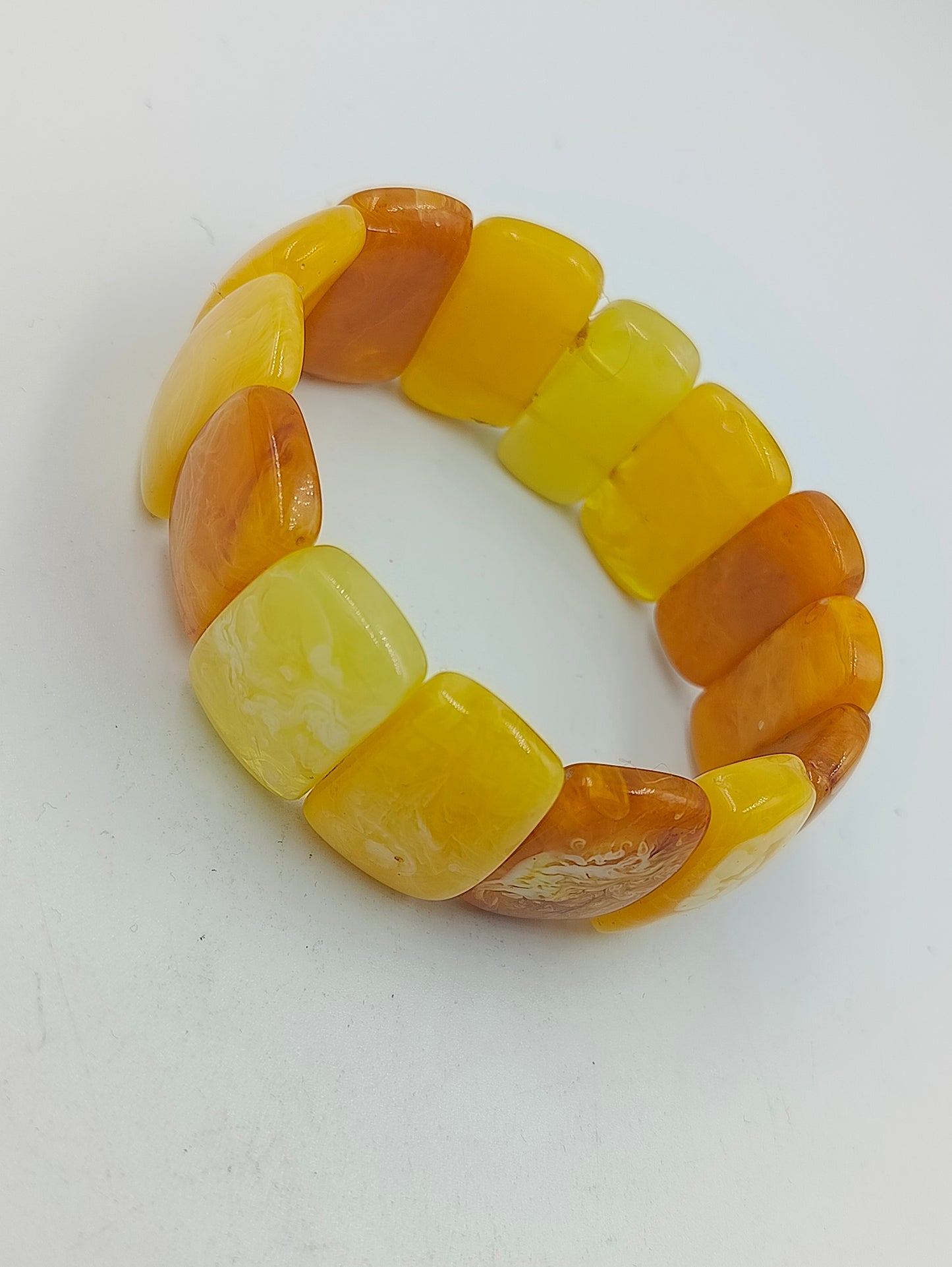 Armband in Bernstein Optik mit rechteckigen Gliedern