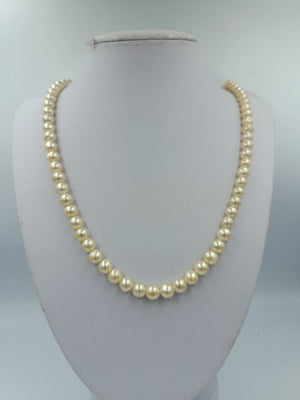 Perlenkette cremefarben 63cm klassisch elegant Vintage