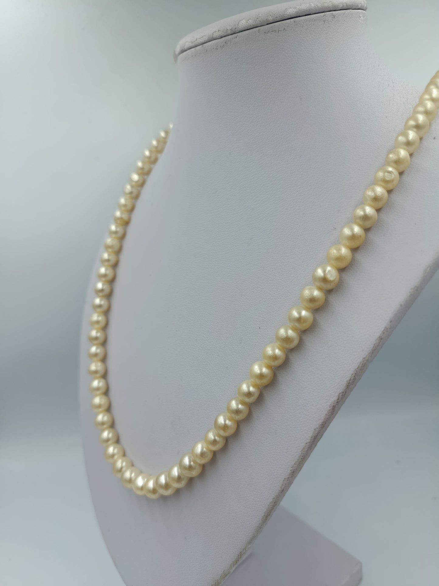 Perlenkette cremefarben 63cm klassisch elegant Vintage