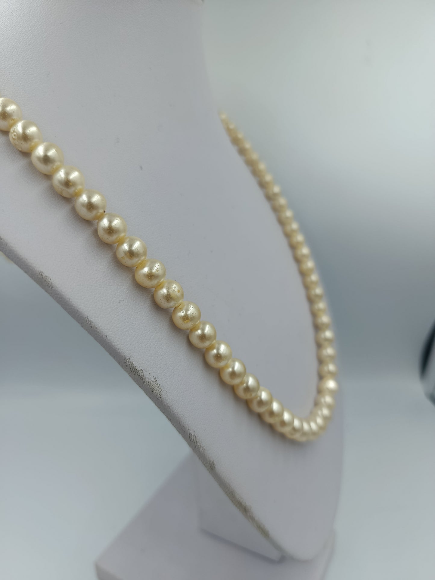 Perlenkette cremefarben 63cm klassisch elegant Vintage