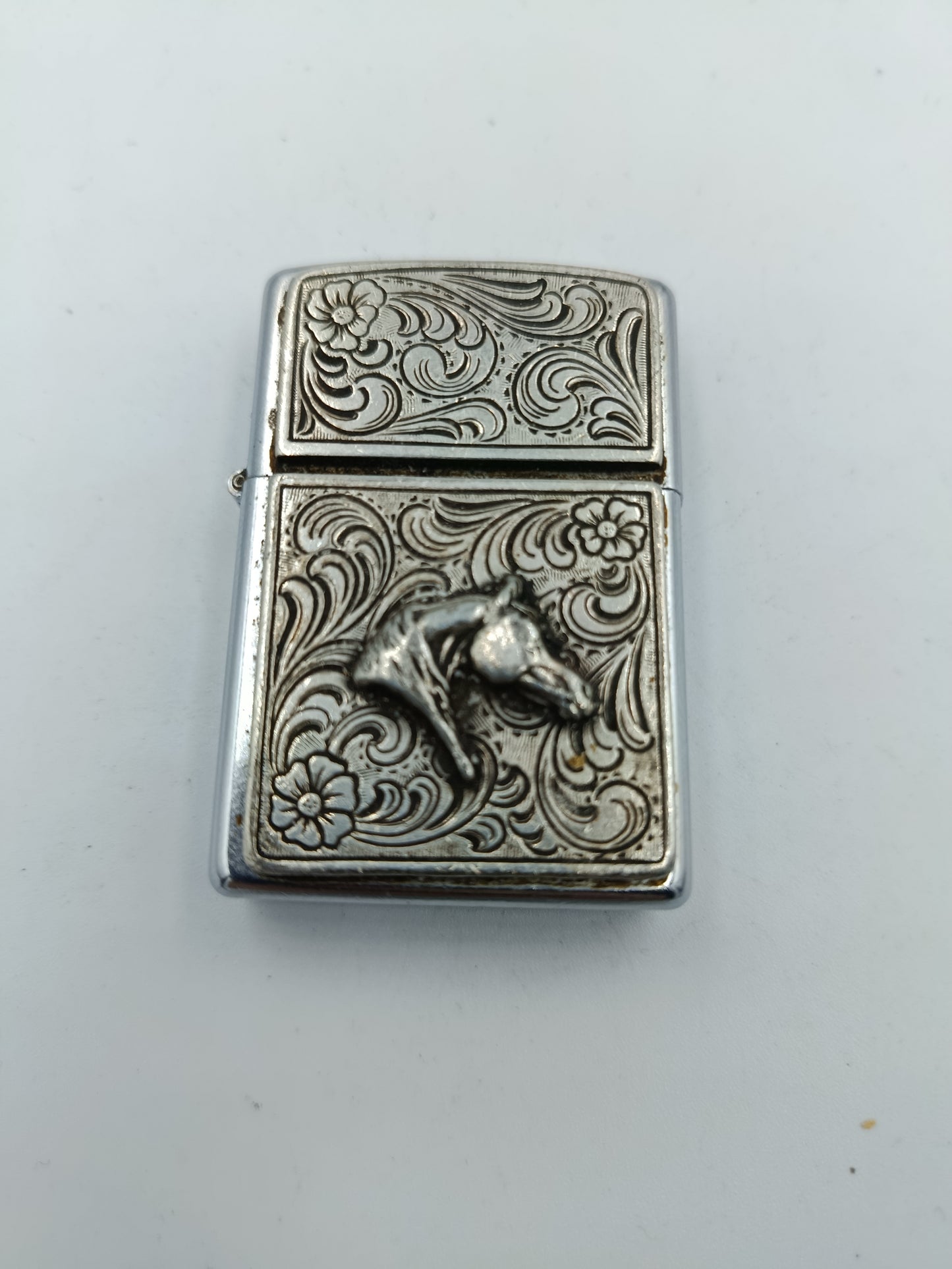 Set aus 4 Benzinfeuerzeugen 3x Zippo 1x Bohai Vintage Sammlung