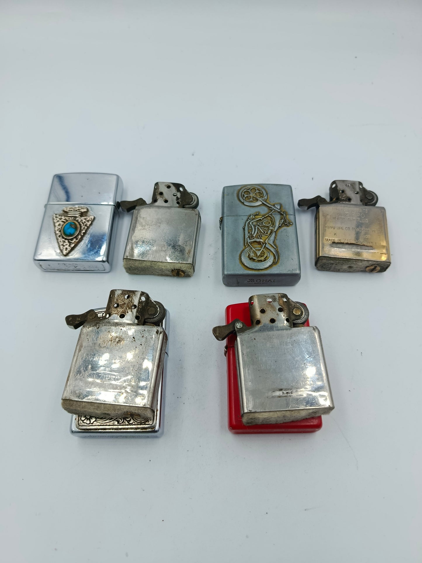Set aus 4 Benzinfeuerzeugen 3x Zippo 1x Bohai Vintage Sammlung