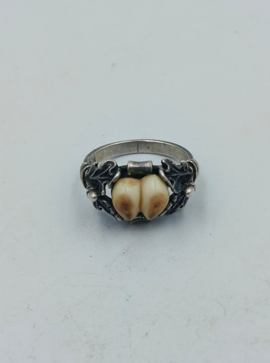 835 Silberring mit Hirschzähnen Gr. 56 Jagdschmuck Vintage