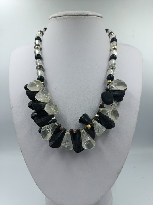 Vintage Halskette mit schwarzen und klaren Glasperlen 44cm