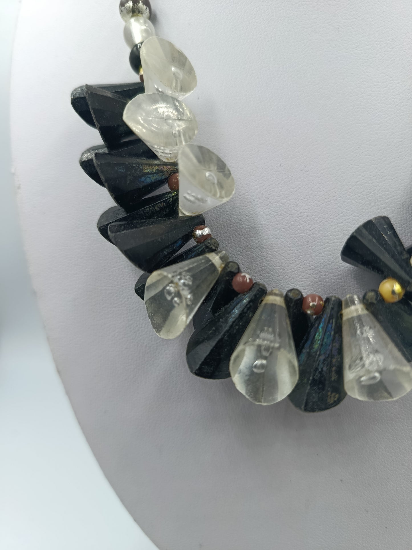 Vintage Halskette mit schwarzen und klaren Glasperlen 44cm