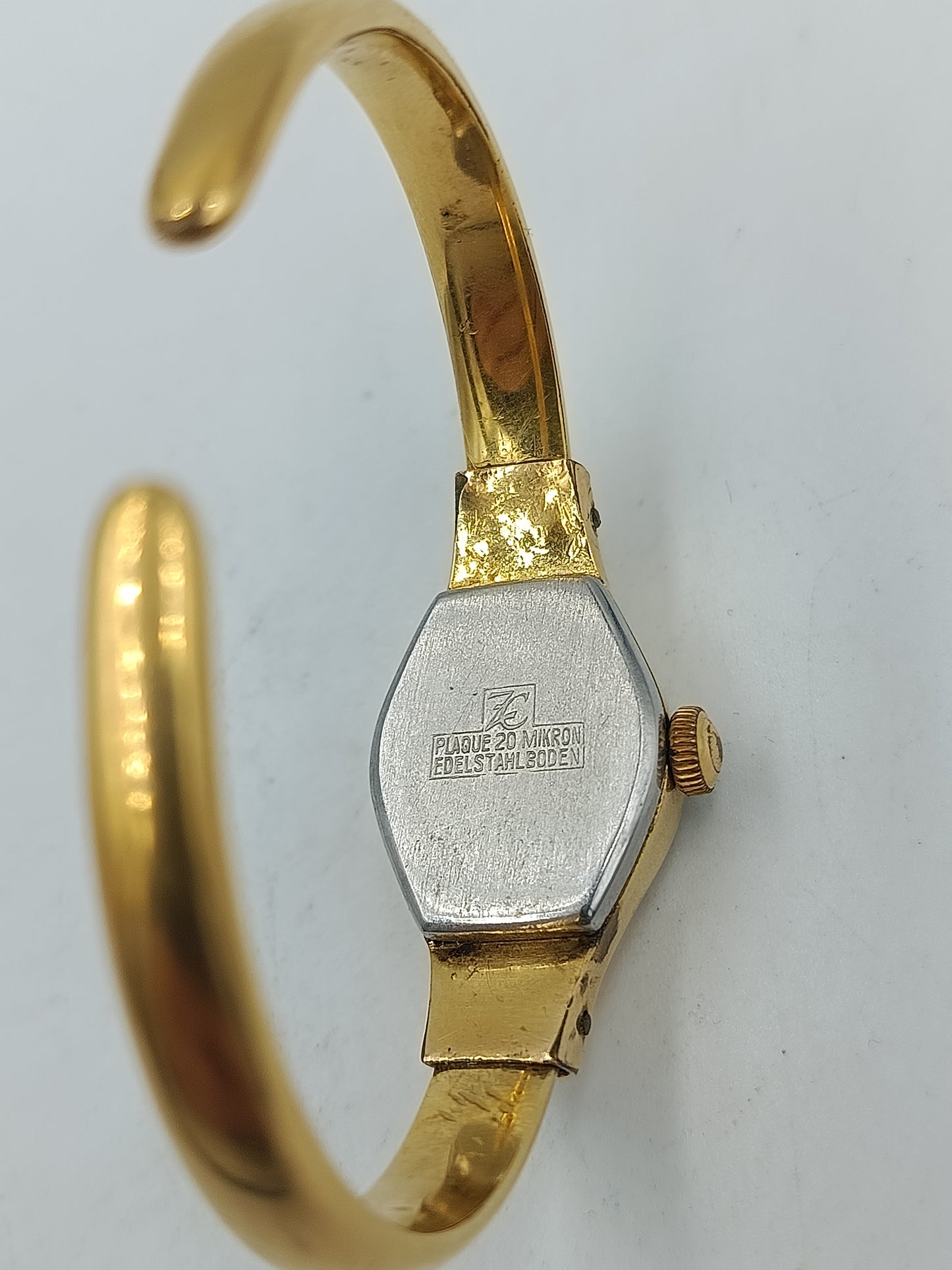 Damen Armspange Uhr Goldfarben Schwarz Zifferblatt Vintage