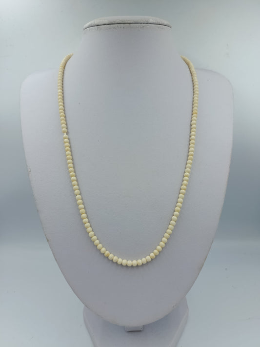 Perlenkette in Cremeweiß Klassisch Vintage Schmuck