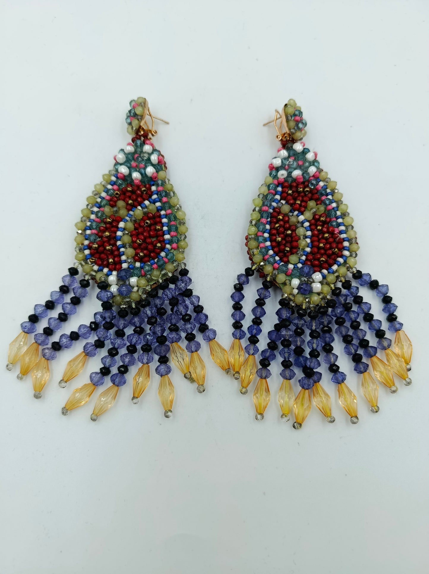 Statement Ohrringe mit bunten Perlen im Boho Stil